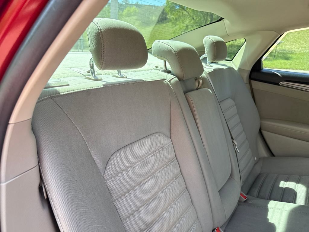 Certified 2019 Ford Fusion SE AWD/4WD image 25