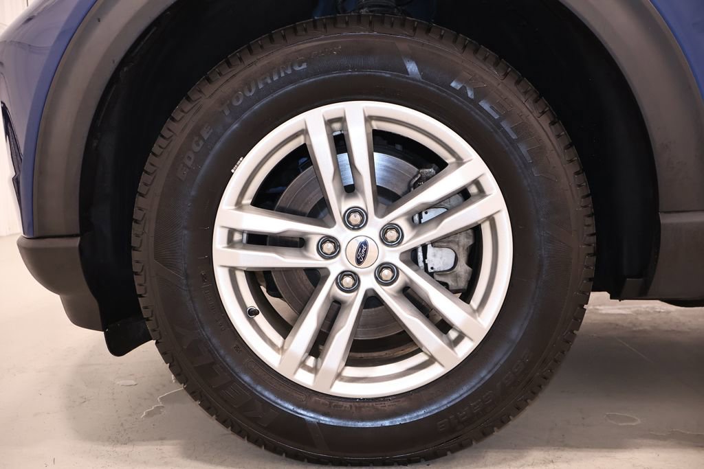Certified 2020 Ford Explorer XLT w/ Equipment Group 202A AWD/4WD image 43
