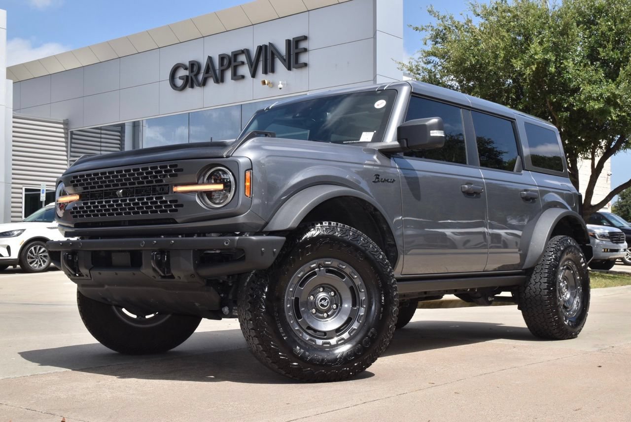 Certified 2025 Ford Bronco Badlands AWD/4WD image 2