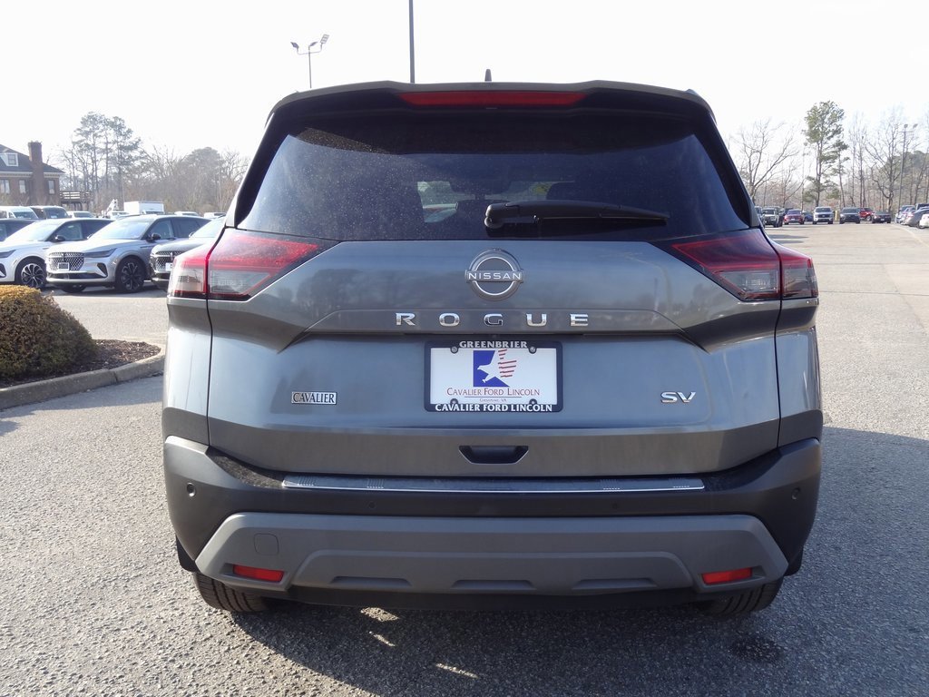 Used 2023 Nissan Rogue SV image 4