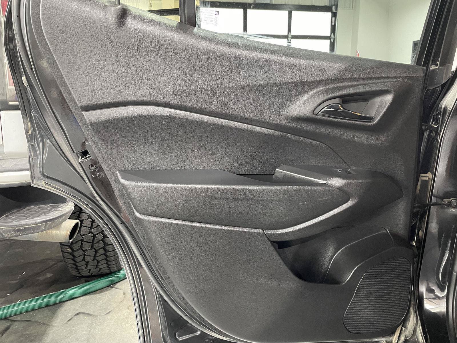 Used 2025 Chevrolet Trax ACTIV w/ Driver Confidence Package FWD image 14