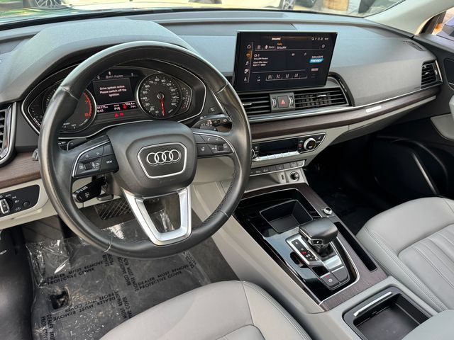 Used 2022 Audi Q5 2.0T Premium w/ Convenience Package AWD/4WD image 11