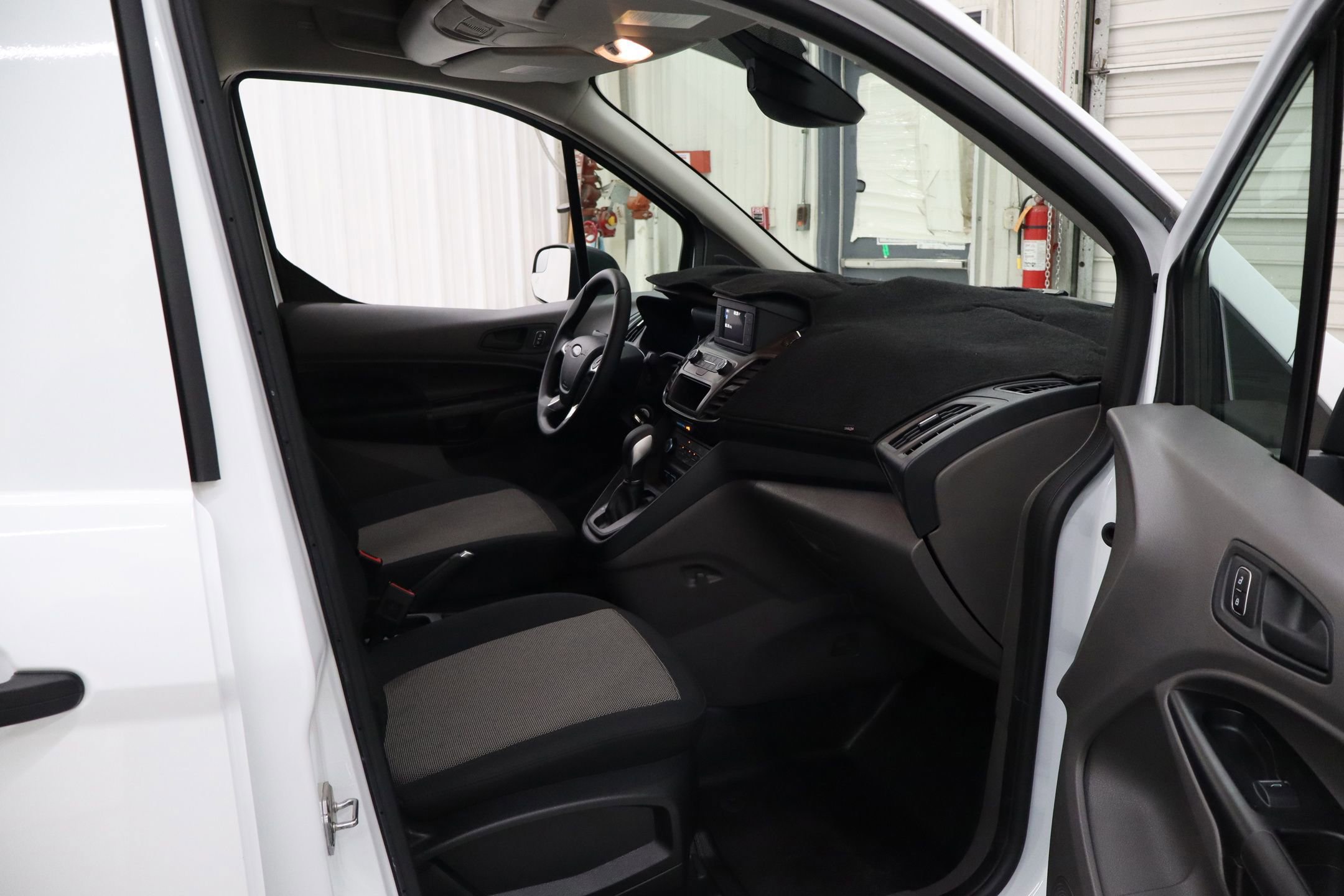 Certified 2023 Ford Transit Connect XL FWD image 31