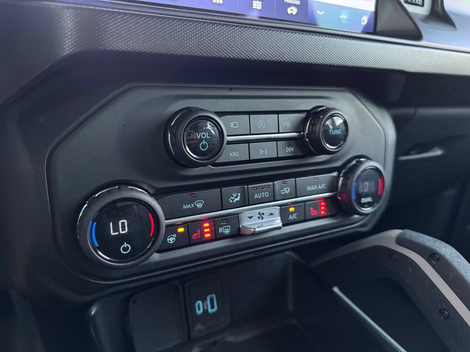 Certified 2021 Ford Bronco First Edition AWD/4WD image 25