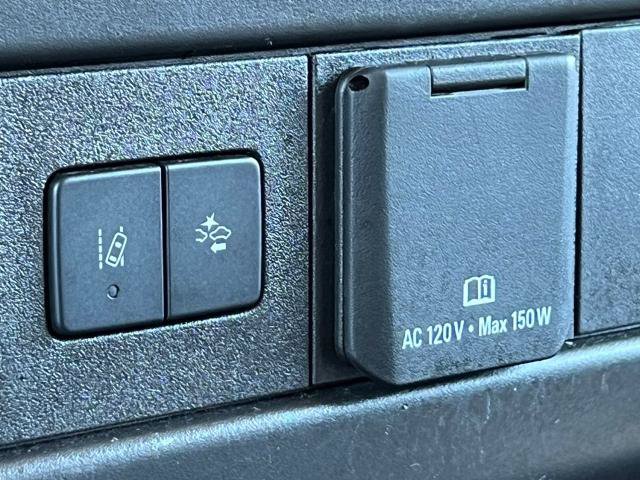 Used 2025 Chevrolet Express 3500 LT w/ LT Preferred Equipment Group RWD image 25