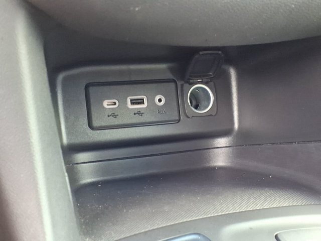 Used 2023 Chevrolet Equinox LT FWD image 28