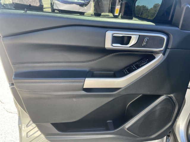 Certified 2023 Ford Explorer XLT RWD image 17
