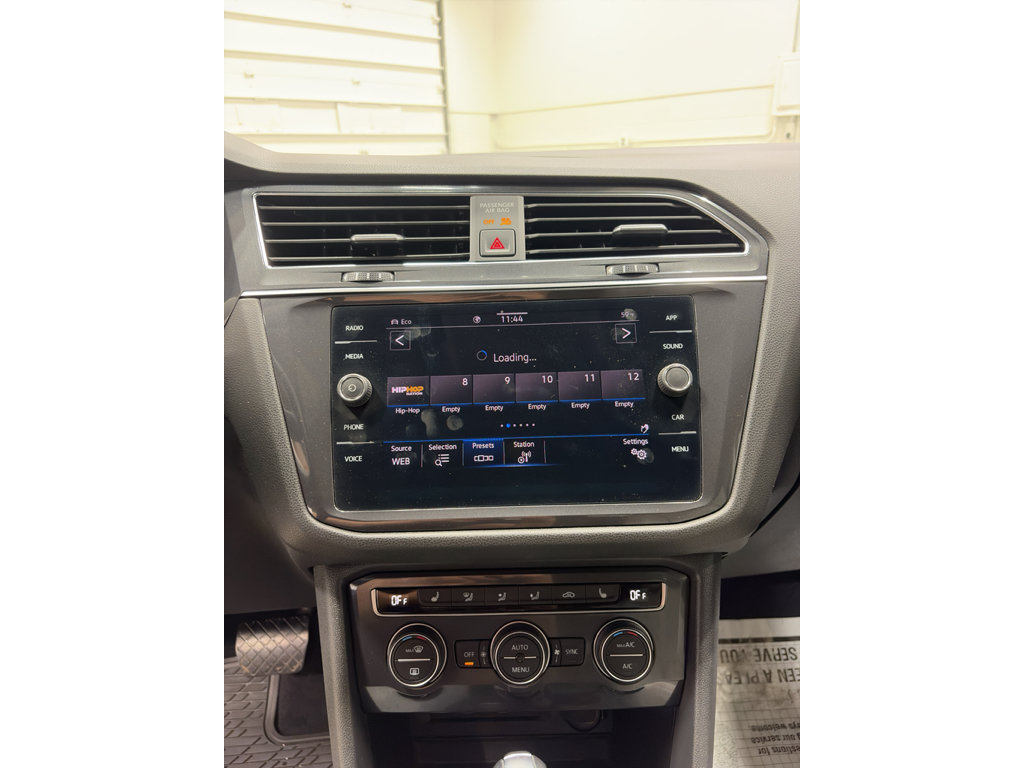 Used 2021 Volkswagen Tiguan SE AWD/4WD image 13