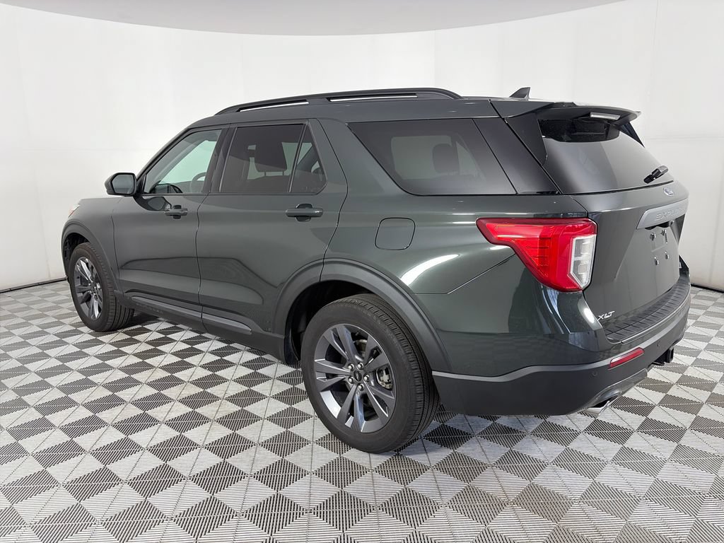 Certified 2024 Ford Explorer XLT w/ Equipment Group 202A AWD/4WD image 5