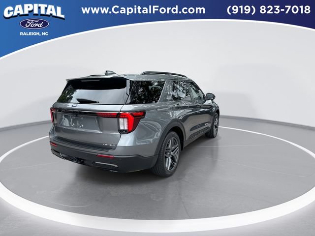 Certified 2025 Ford Explorer ST-Line w/ Premium Package RWD image 8