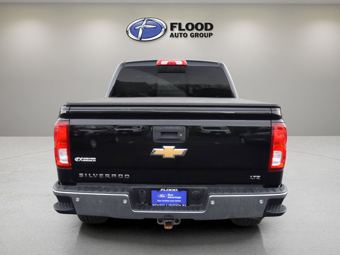 Used 2018 Chevrolet Silverado 1500 LTZ w/ LTZ Plus Package AWD/4WD image 5