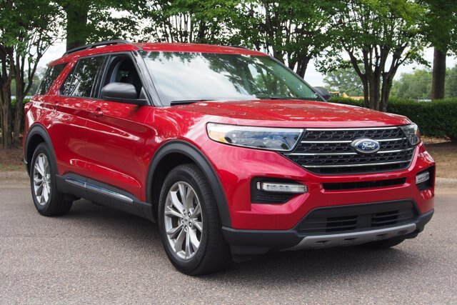 Certified 2023 Ford Explorer XLT w/ Equipment Group 202A