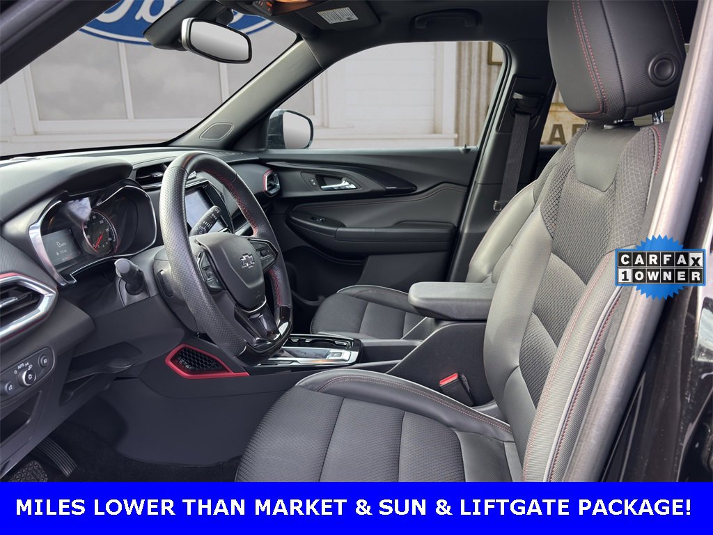 Used 2022 Chevrolet TrailBlazer RS w/ Sun and Liftgate Package image 16