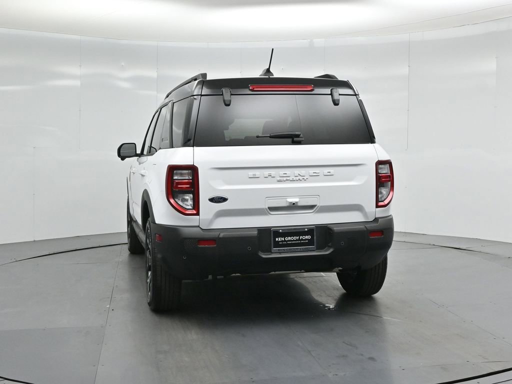 Certified 2025 Ford Bronco Sport Outer Banks w/ Outer Banks Tech Package+ AWD/4WD image 30