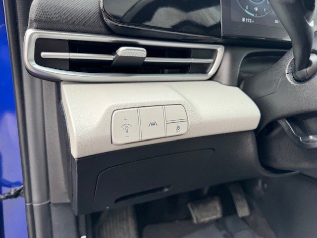 Used 2023 Hyundai Elantra Limited w/ Cargo Package FWD image 14