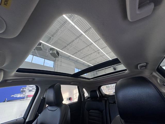 Certified 2024 Ford Edge SEL w/ Convenience Package AWD/4WD image 9