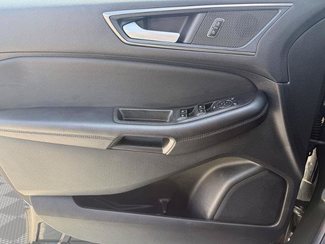 Certified 2024 Ford Edge SE w/ Black Appearance Package AWD/4WD image 15