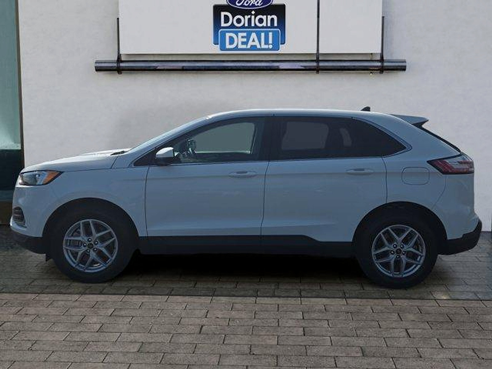 Certified 2024 Ford Edge SEL w/ Convenience Package AWD/4WD image 6