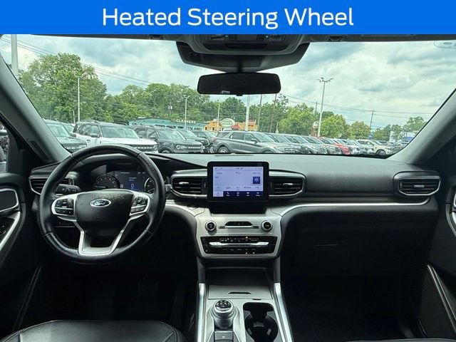 Certified 2023 Ford Explorer XLT w/ Equipment Group 202A AWD/4WD image 3