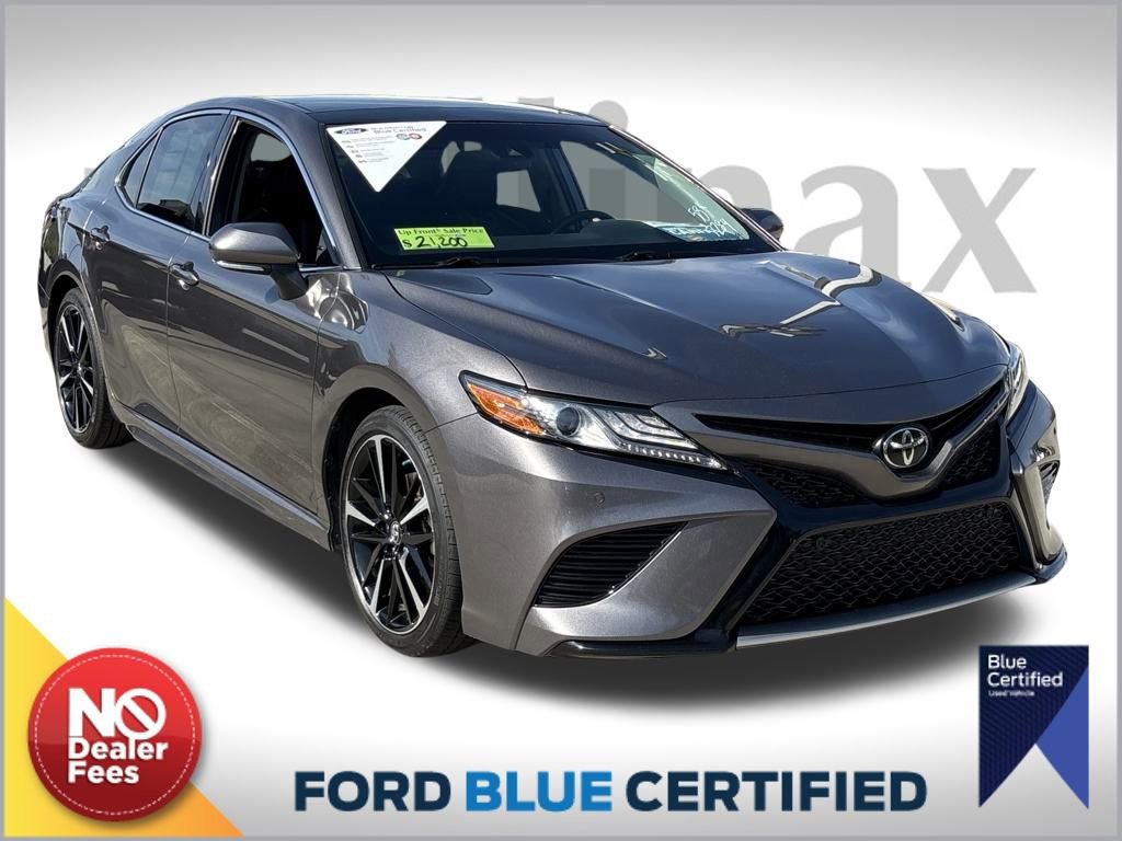 Used 2018 Toyota Camry XSE image 1