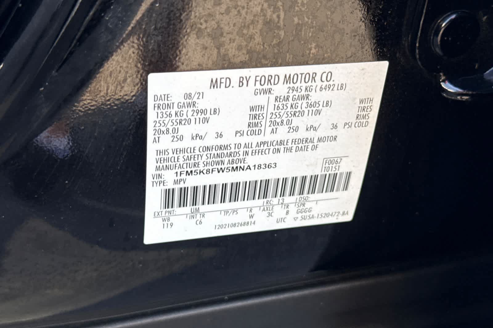 Certified 2021 Ford Explorer Limited w/ Hybrid Equipment Group 310A AWD/4WD image 30