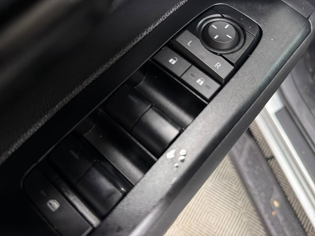 Used 2025 Toyota Tacoma SR RWD image 17
