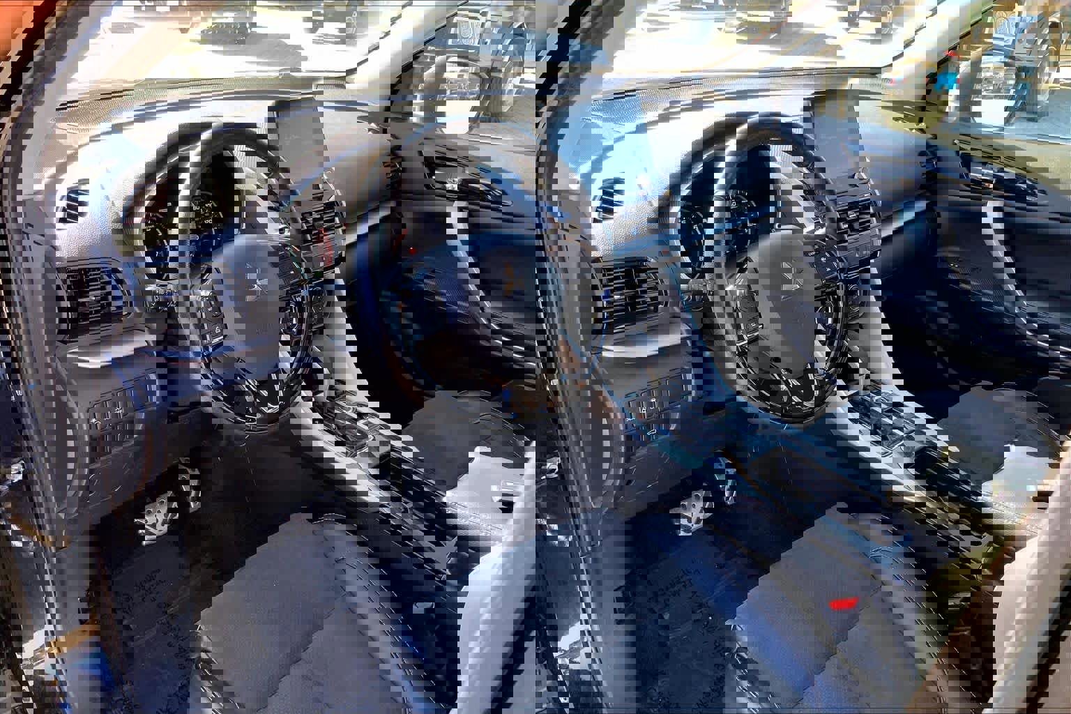 Used 2024 Mitsubishi Eclipse Cross SE image 16