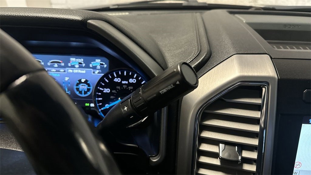 Certified 2017 Ford F350 Platinum w/ Platinum Ultimate Package image 32