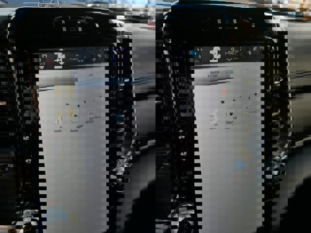 Used 2023 RAM 1500 Laramie image 32