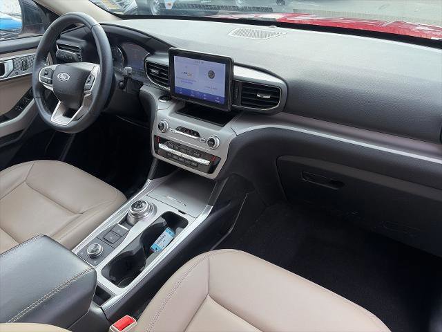 Certified 2023 Ford Explorer XLT w/ Equipment Group 202A image 25