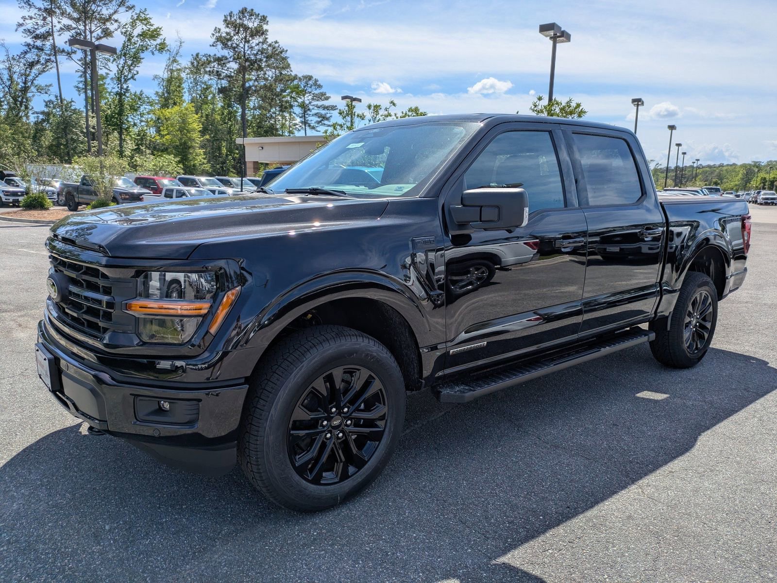 Certified 2025 Ford F150 XLT w/ Equipment Group 302A MID AWD/4WD image 4