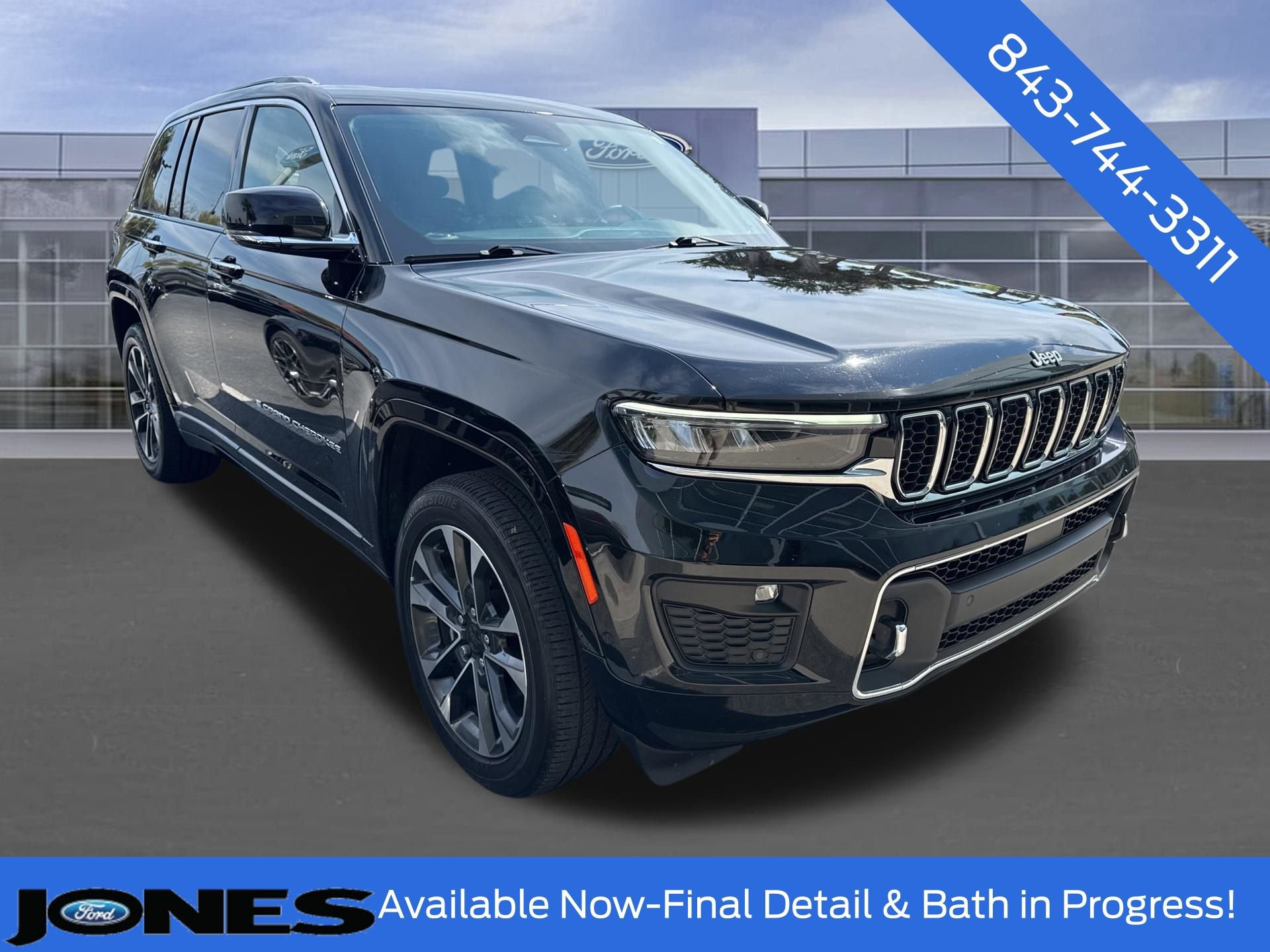 Used 2022 Jeep Grand Cherokee Overland w/ Luxury Tech Group IV image 1