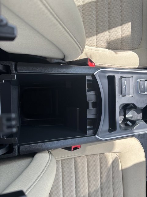 Certified 2024 Ford Edge SE image 16