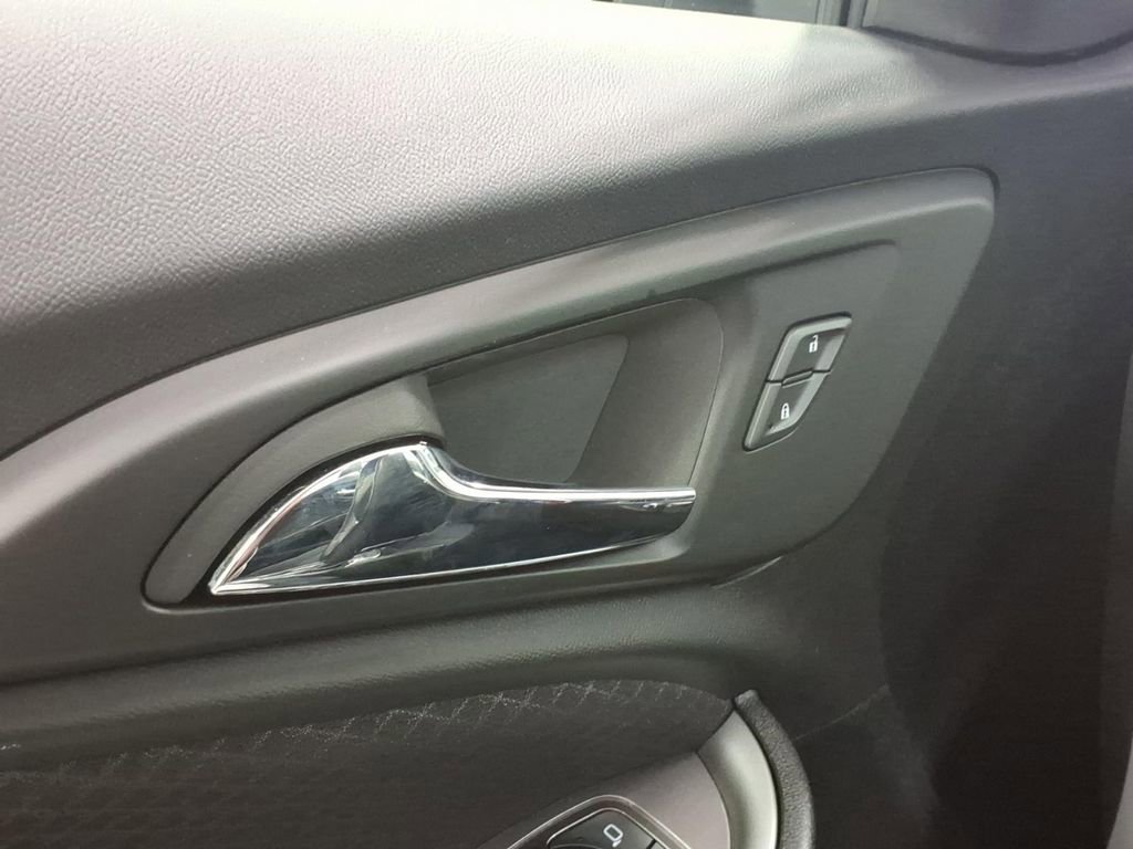 Used 2023 Chevrolet Malibu RS image 14