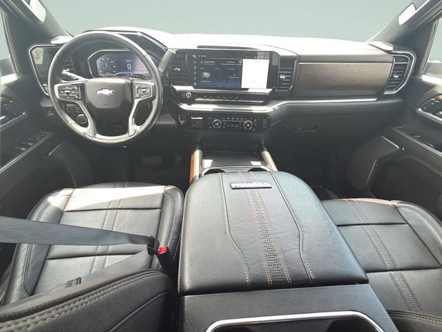 Used 2024 Chevrolet Silverado 3500 High Country w/ High Country Premium Package AWD/4WD image 18