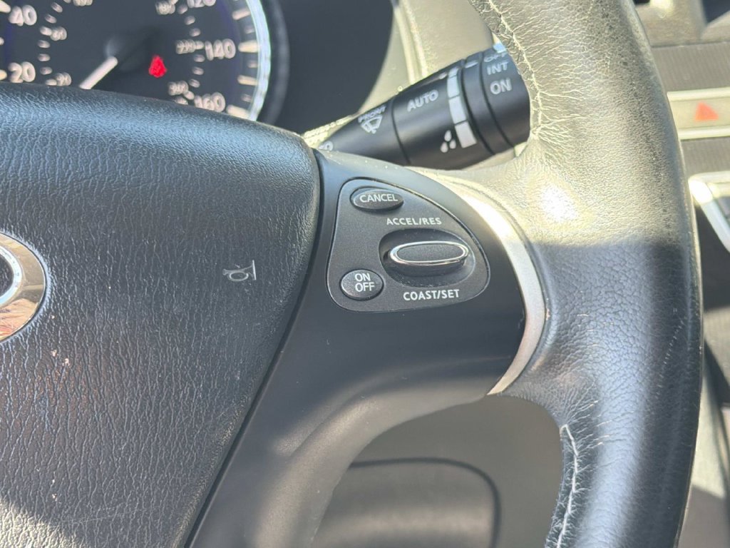 Used 2019 INFINITI QX60 Luxe w/ Essential Package FWD image 11