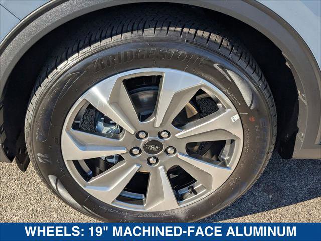 Certified 2025 Ford Escape Platinum image 9