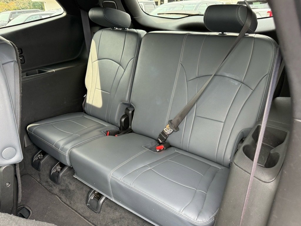 Used 2024 Buick Enclave Premium image 17