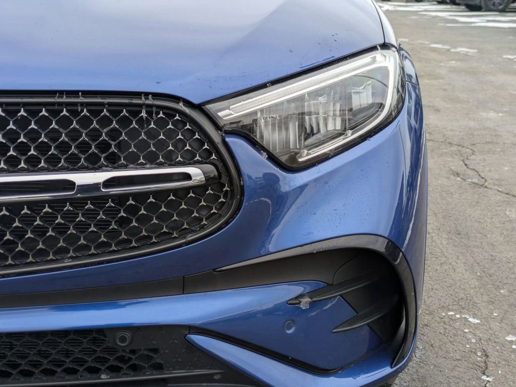 Used 2023 Mercedes-Benz GLC 300 GLC 300 image 11