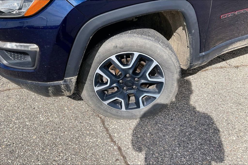 Used 2019 Jeep Compass Trailhawk w/ Cold Weather Group AWD/4WD image 4
