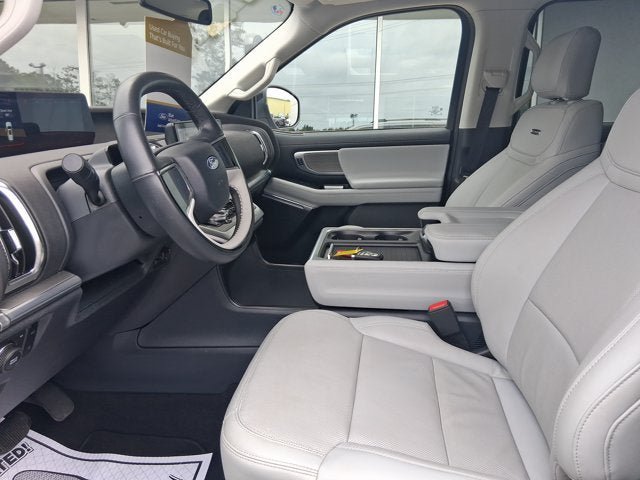 Certified 2025 Ford Expedition Platinum w/ Driver's Package AWD/4WD image 11