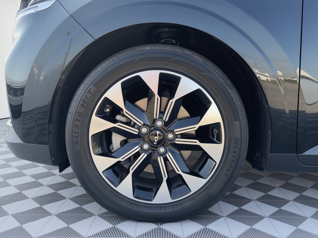 Used 2022 Kia Carnival EX FWD image 13