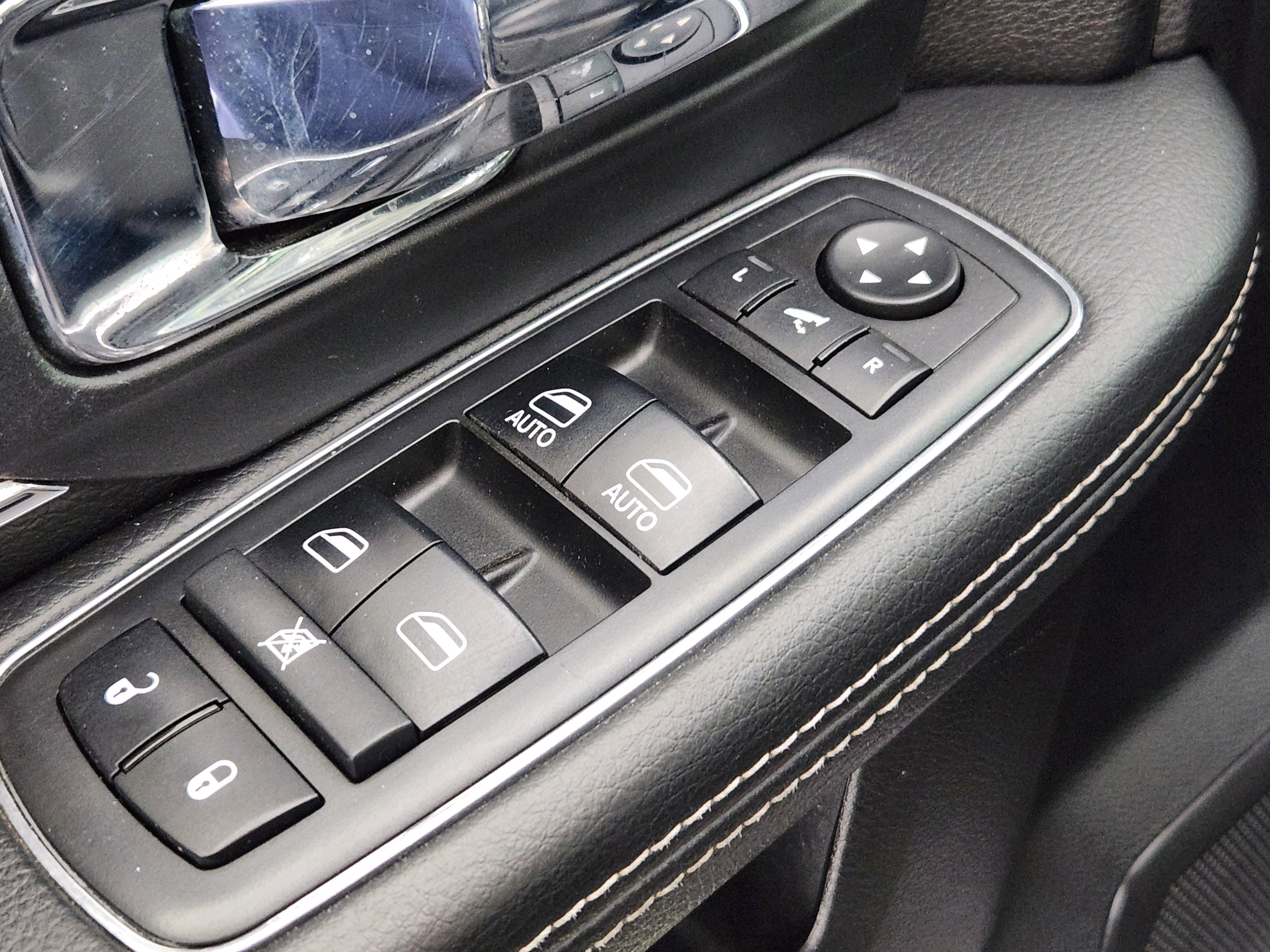 Used 2018 RAM 2500 Laramie image 17