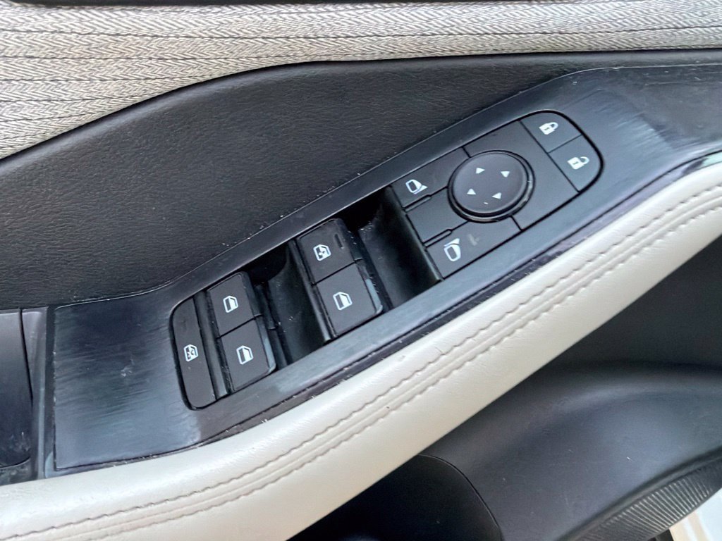 Used 2023 Nissan Rogue SV FWD image 27