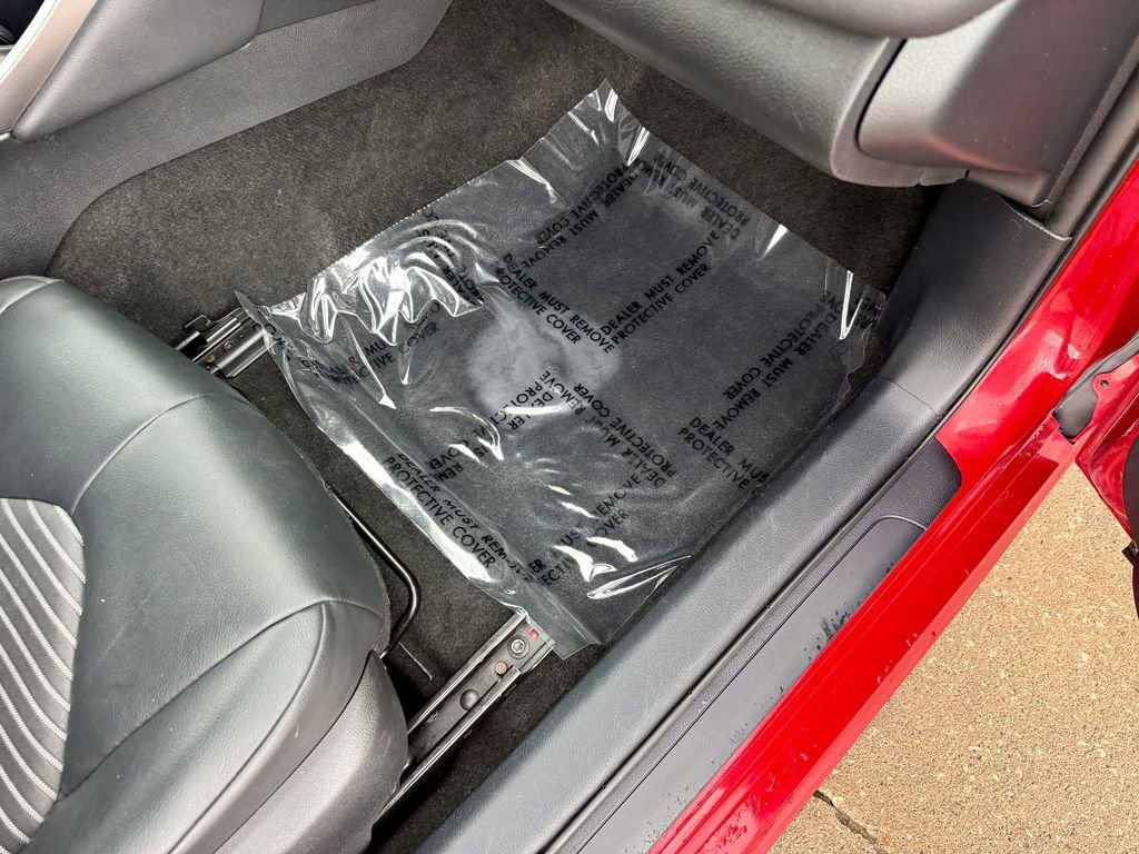 Used 2021 Toyota Camry SE w/ Cold Weather Package image 20