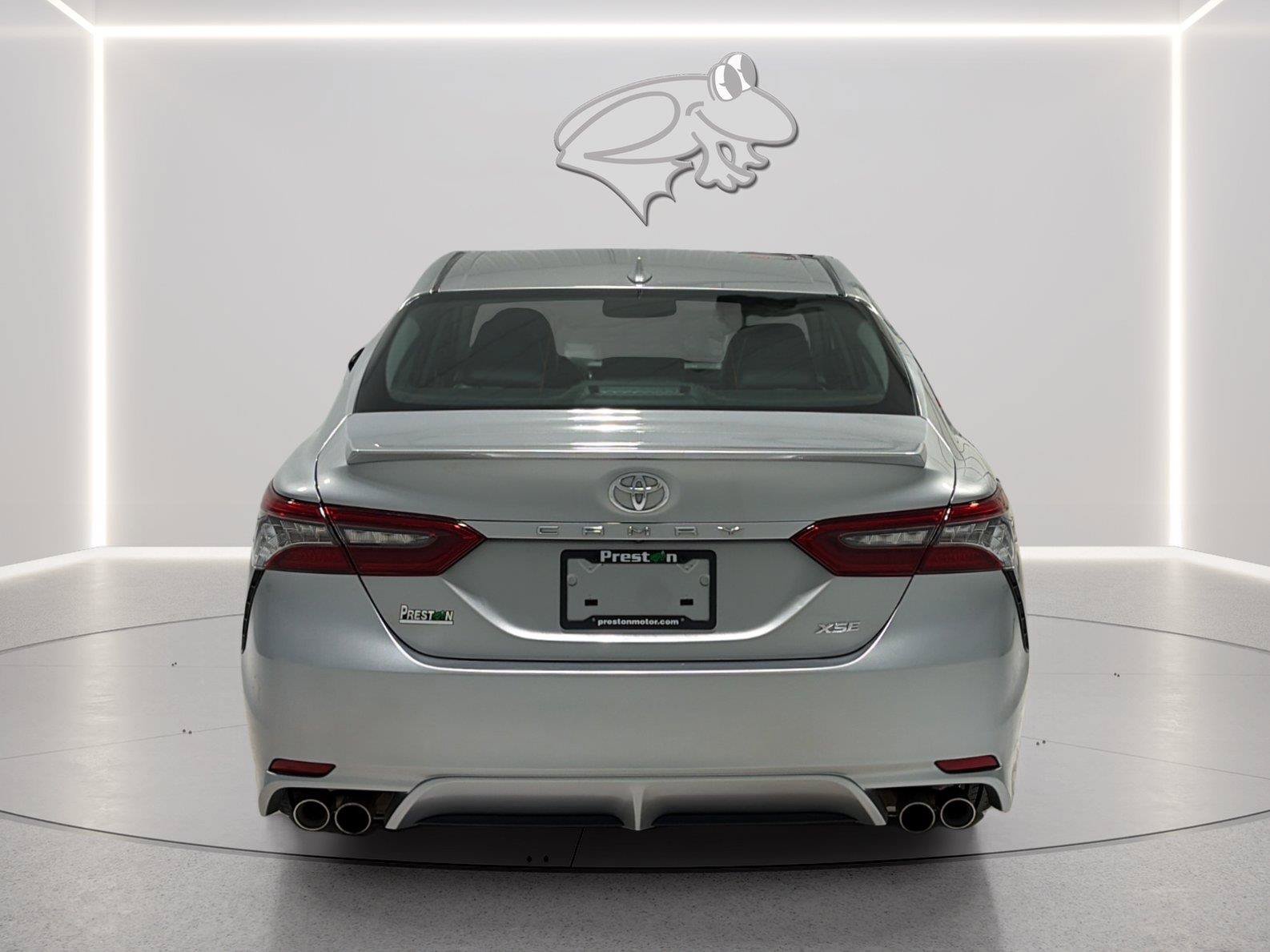 Used 2024 Toyota Camry XSE FWD image 4