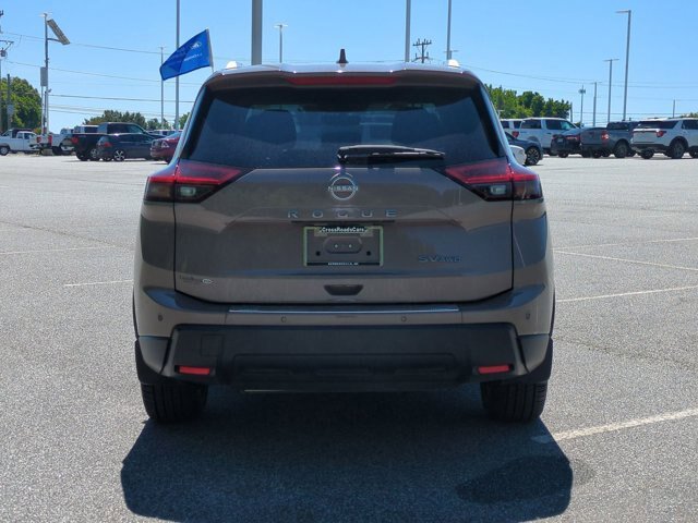 Used 2024 Nissan Rogue SV w/ SV Premium Package AWD/4WD image 5