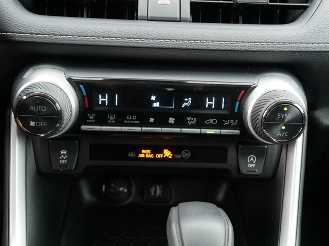 Used 2025 Toyota RAV4 XLE AWD/4WD image 26