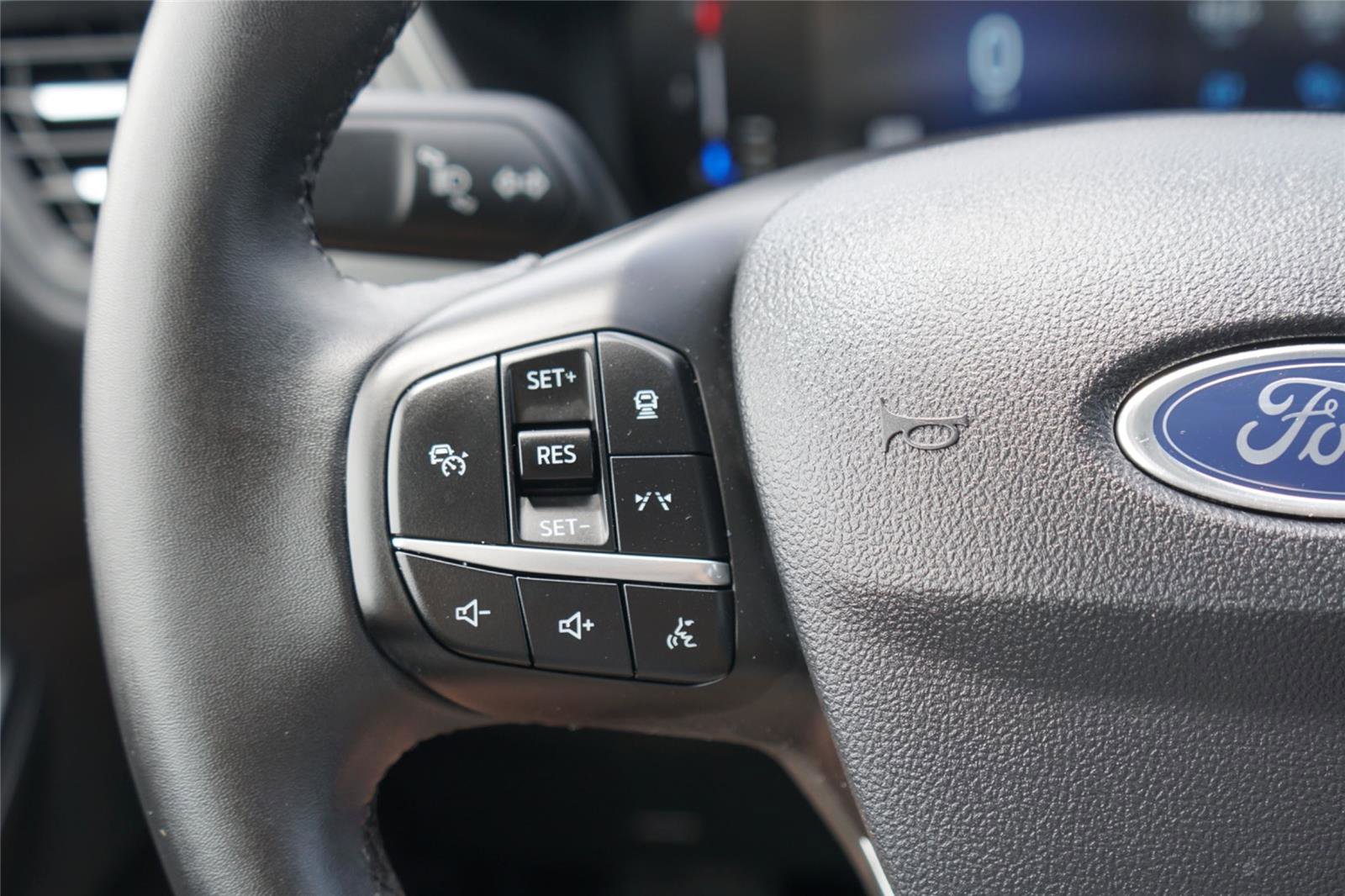 Certified 2024 Ford Escape Active w/ Tech Pack #1 FWD image 17