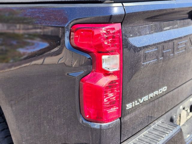 Used 2023 Chevrolet Silverado 1500 Custom AWD/4WD image 9